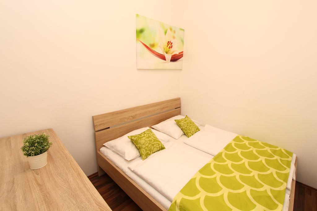 Checkvienna - Waehringer Strasse Apartment Bagian luar foto